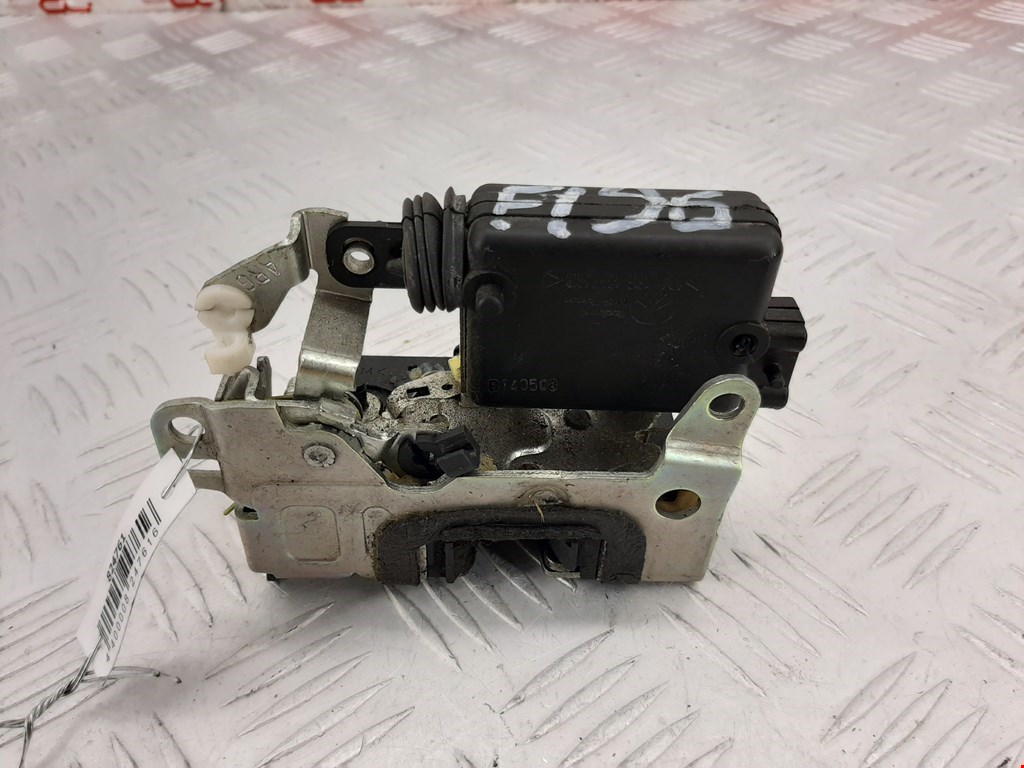 Замок двери задней левой RENAULT Sandero 2009-2014