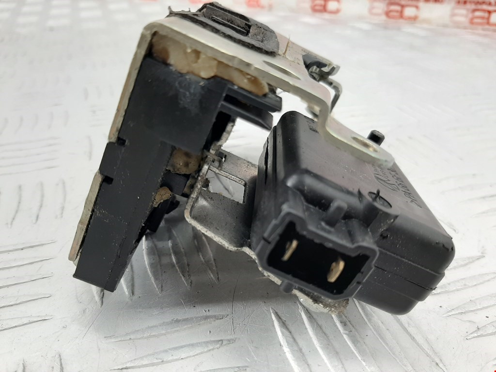 Замок двери задней левой RENAULT Sandero 2009-2014