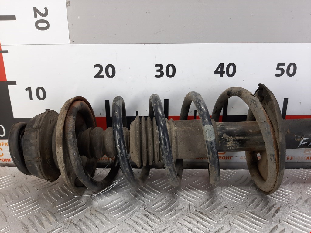 Амортизатор передний правый RENAULT Sandero 2009-2014