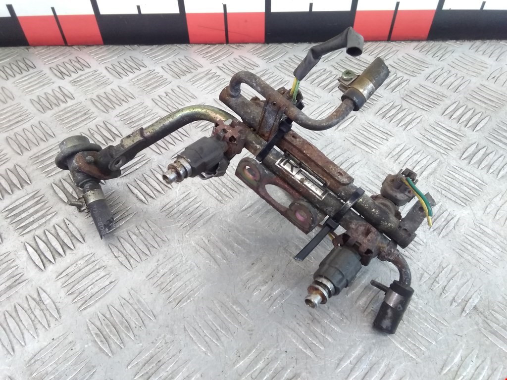 Рампа топливная (рейка) SUBARU Impreza 1992-2000