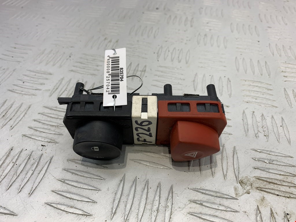 Кнопка аварийной сигнализации (аварийки) RENAULT Scenic II 2003-2010