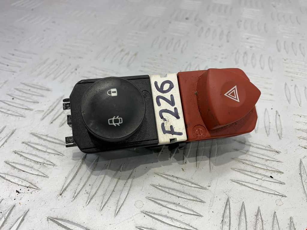Кнопка аварийной сигнализации (аварийки) RENAULT Scenic II 2003-2010