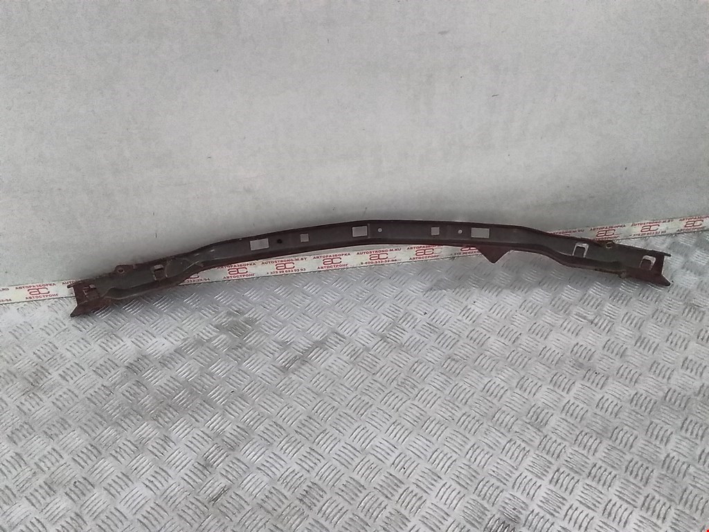 Кронштейн переднего бампера центральный NISSAN X-Trail T30 2000-2007