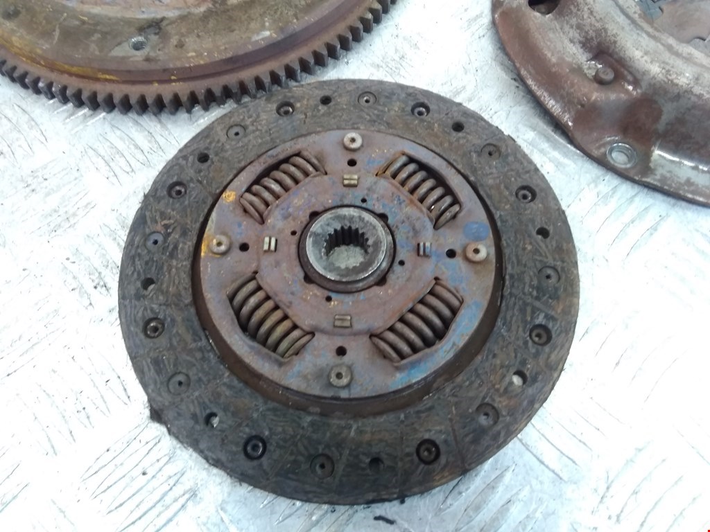 Маховик (демпфер сцепления) SUZUKI Ignis HT 2000-2006