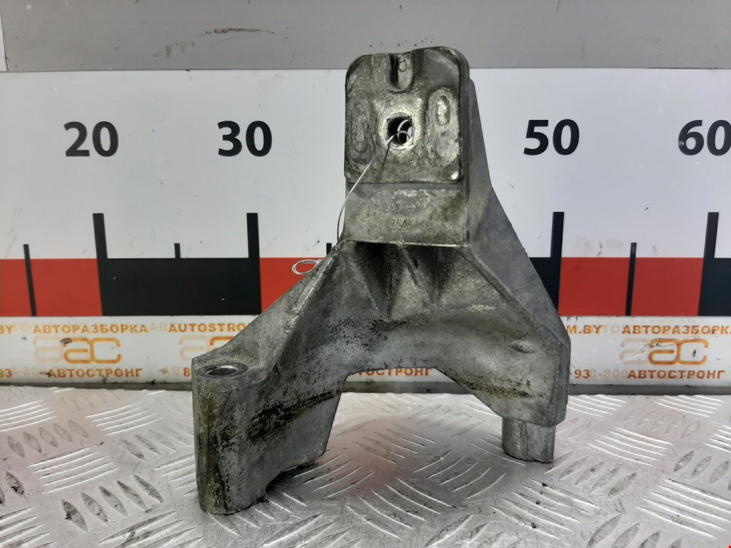 Кронштейн (крепление лапа) двигателя Opel Vectra B (1995-2002)