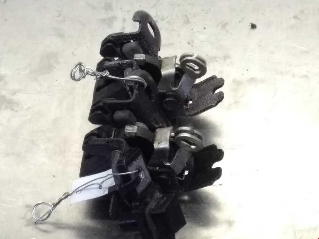 Замок двери распашной левой Renault Logan 1 (2004-2015)