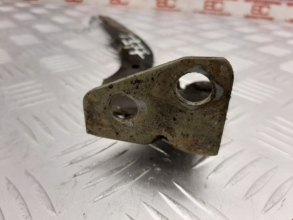 Петля капота левая/правая FORD Mondeo II 1996-2000