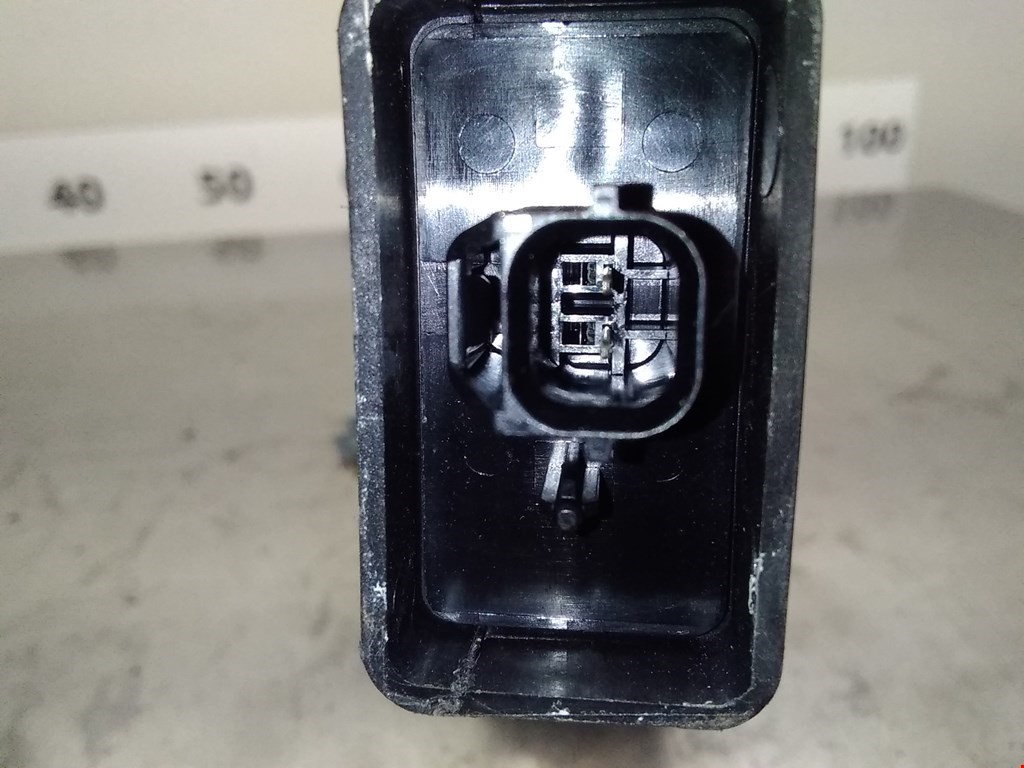 Замок двери передней правой MITSUBISHI Space Star 1999-2006