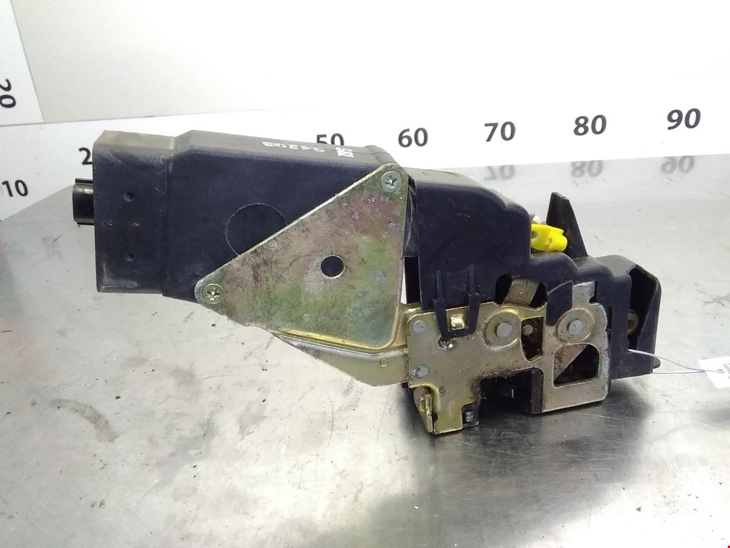 Замок двери передней правой MITSUBISHI Space Star 1999-2006