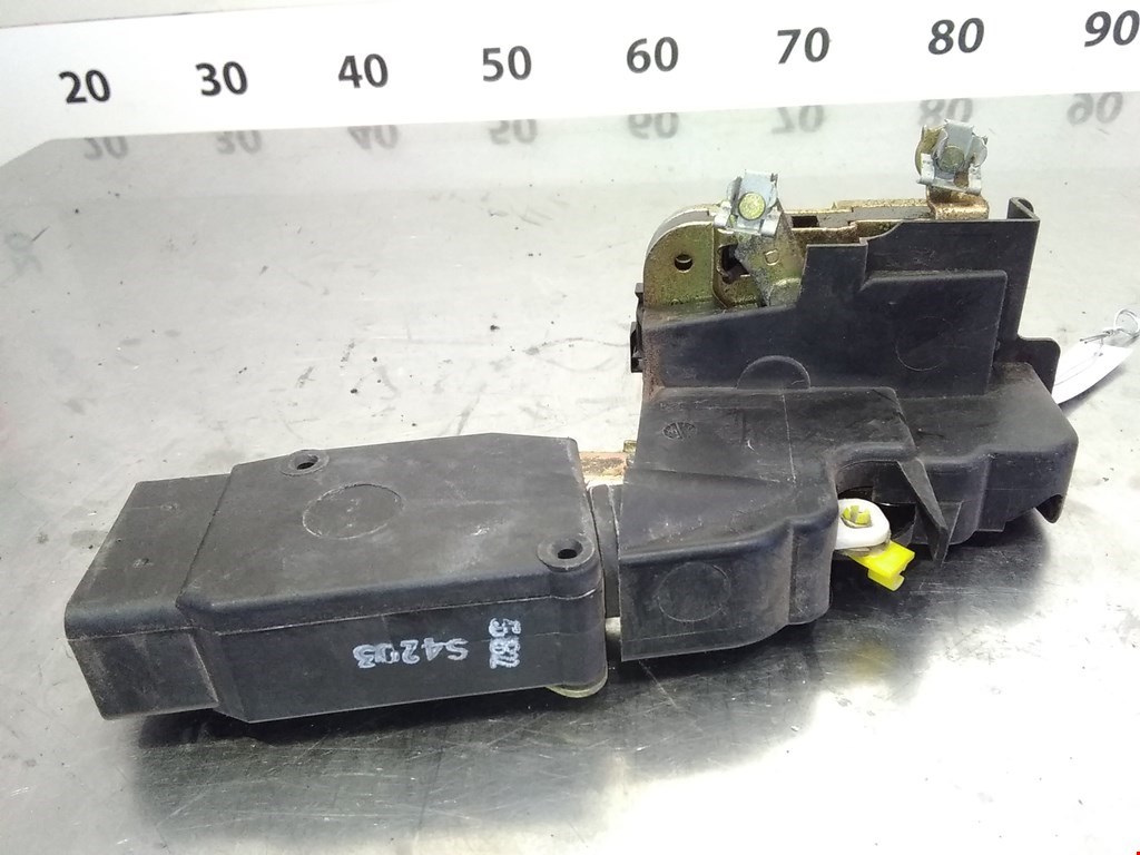 Замок двери передней правой MITSUBISHI Space Star 1999-2006