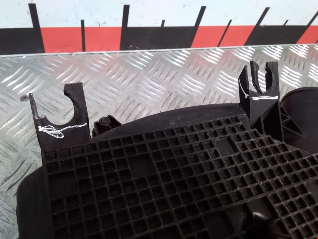 Корпус воздушного фильтра RENAULT Sandero 2009-2014