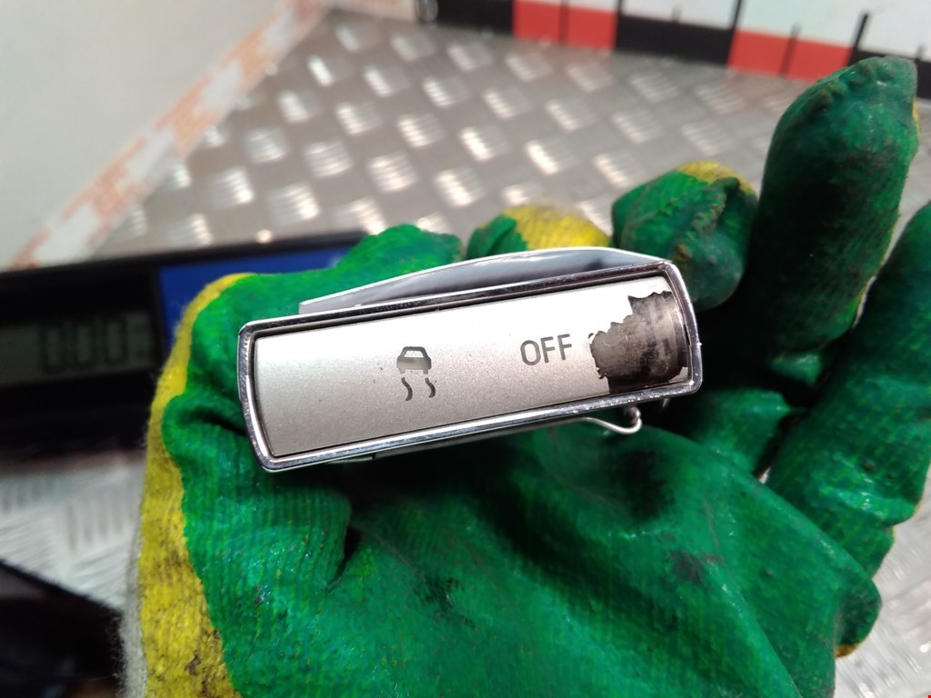 Кнопка антипробуксовочной системы Ford Mondeo 4 (2006-2014)