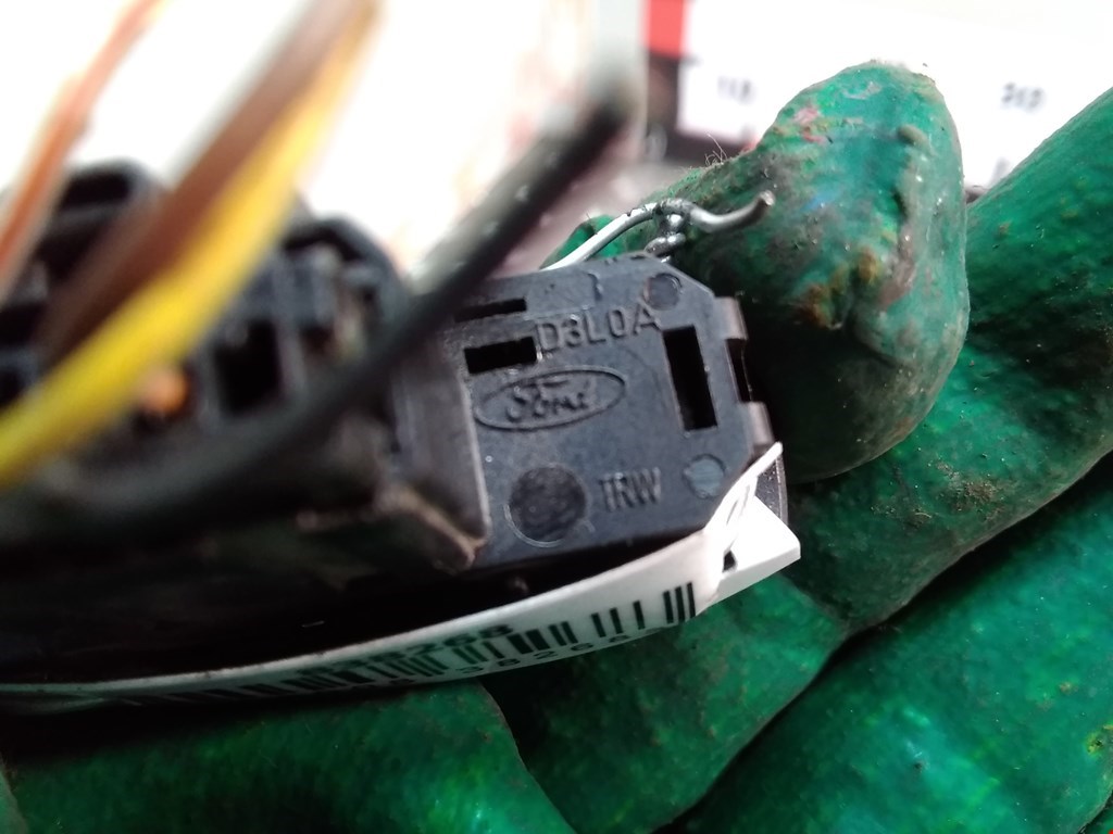 Кнопка антипробуксовочной системы FORD Mondeo IV 2007-2015