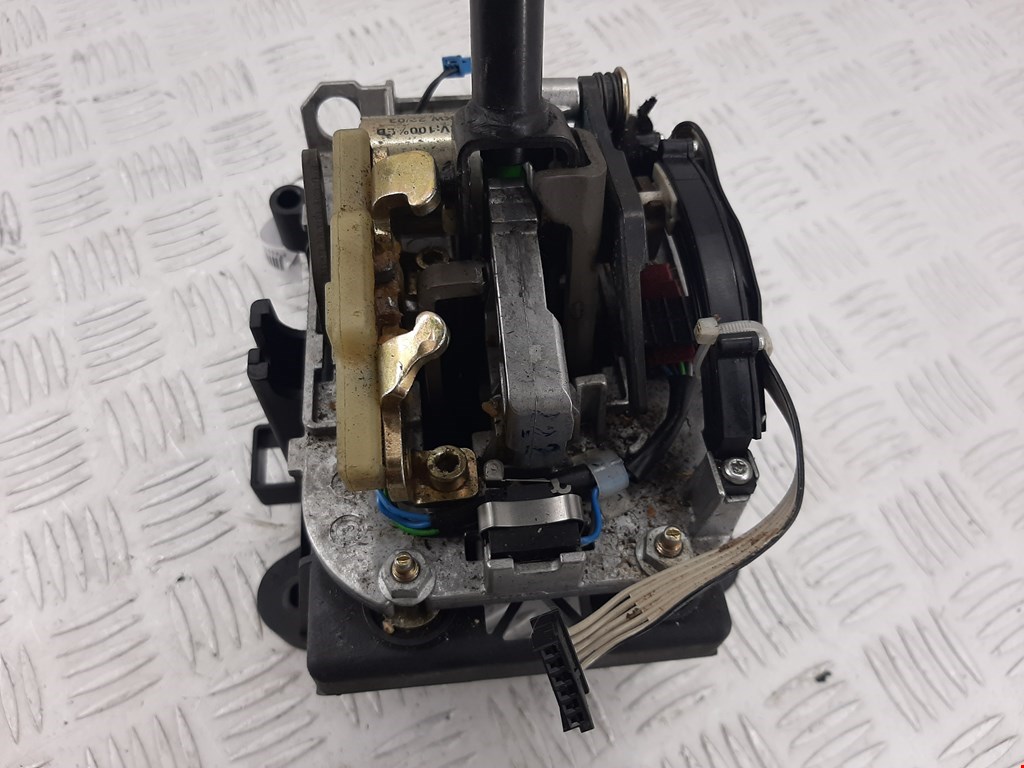 Кулиса (селектор) АКПП/МКПП в салоне LAND ROVER Range Rover 2002-2012