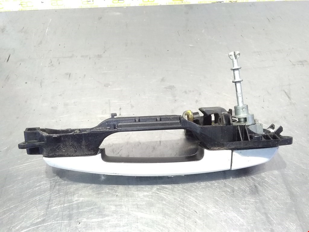 Ручка двери передней наружная правая SUZUKI Swift 2004-2010