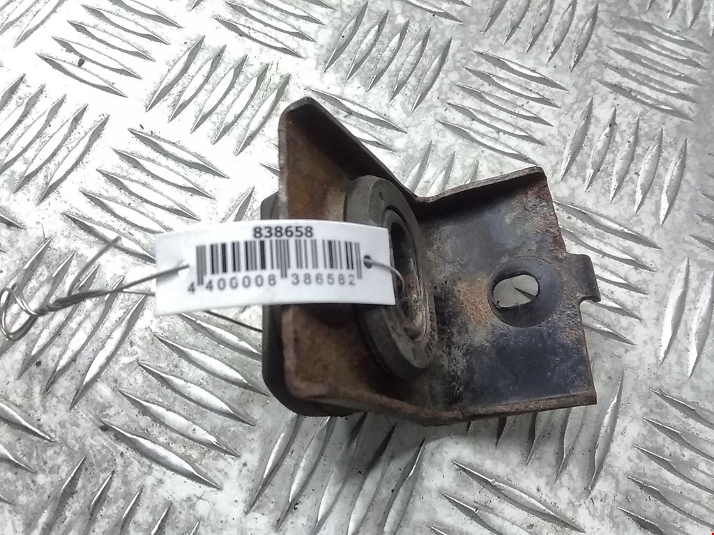 Кронштейн (крепление) радиатора CHRYSLER Voyager IV RG 2001-2007