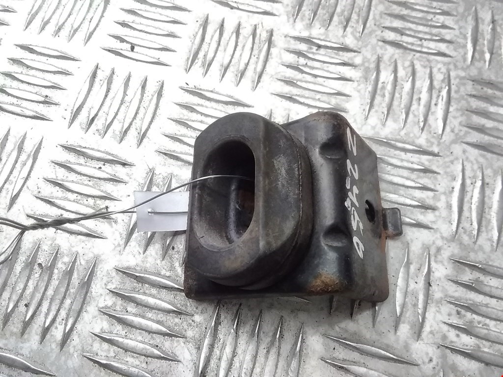 Кронштейн (крепление) радиатора CHRYSLER Voyager IV RG 2001-2007