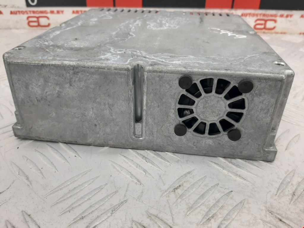 Усилитель антенны LAND ROVER Range Rover 2002-2012