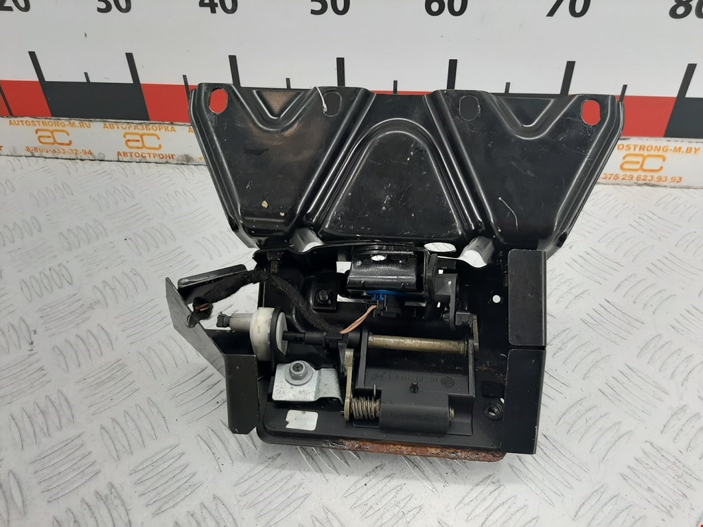 Замок багажника (крышки двери) CHRYSLER Crossfire 2003-2007