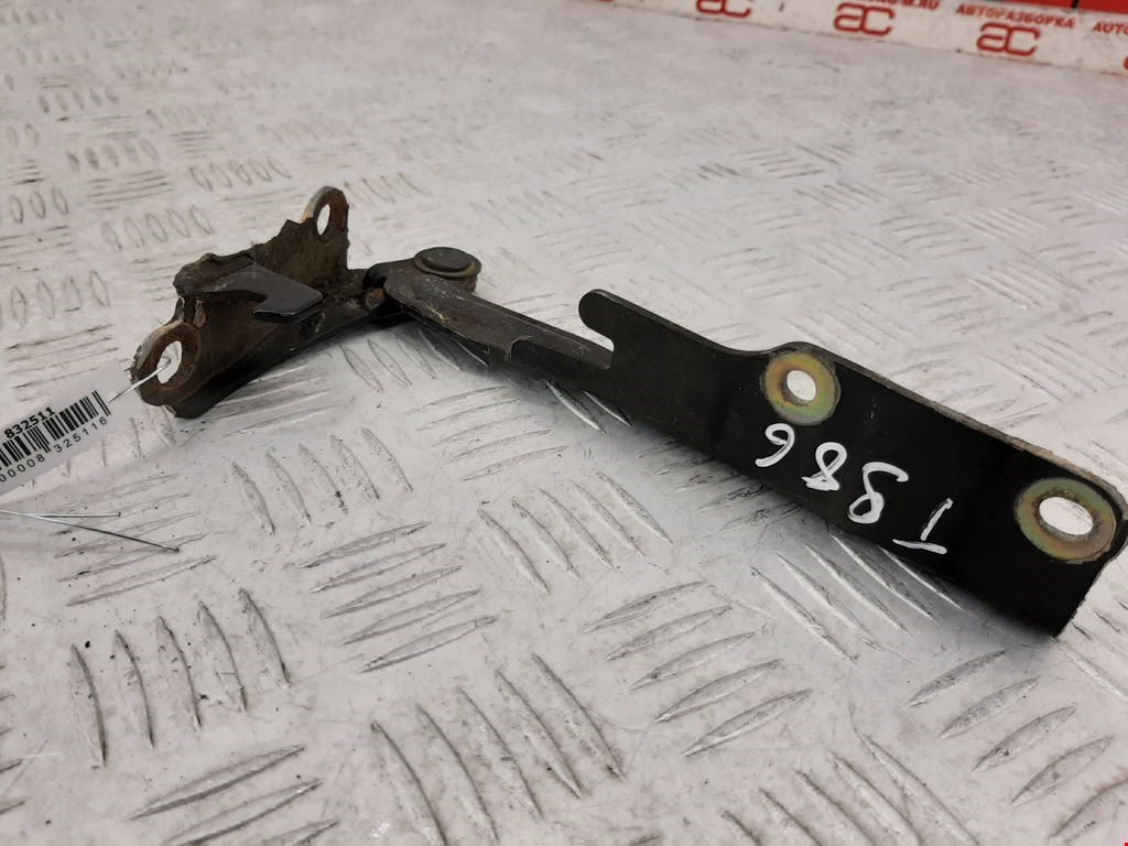 Петля капота левая/правая NISSAN Primera P10 1990-1996