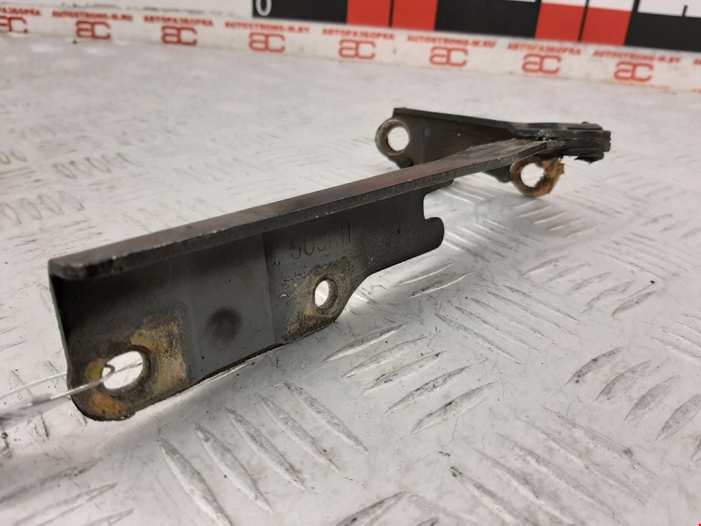 Петля капота левая/правая NISSAN Primera P10 1990-1996