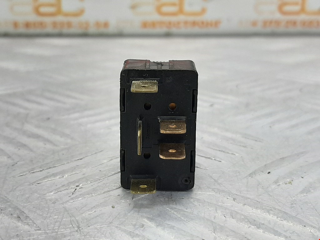 Кнопка стеклоподъемника AUDI A4 B5 1995-2001