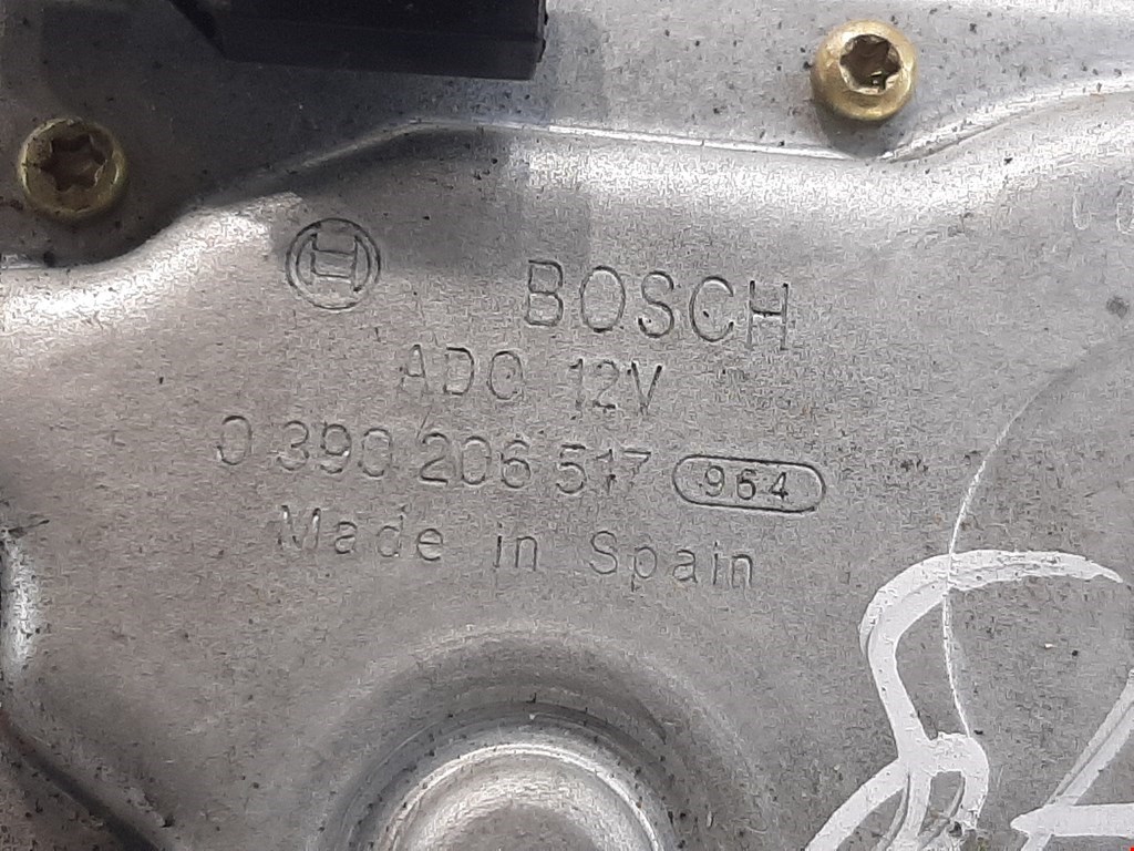 Моторчик стеклоочистителя задний MITSUBISHI Carisma 1995-1999