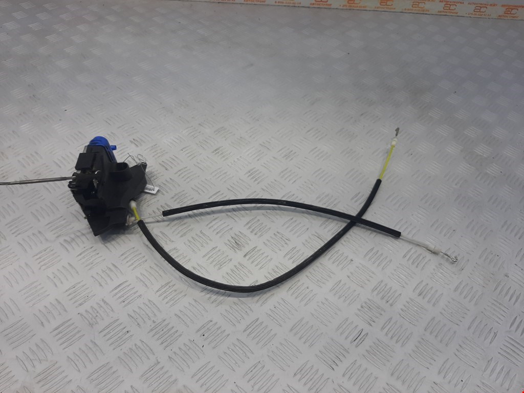 Замок двери задней правой AUDI A4 B5 1995-2001