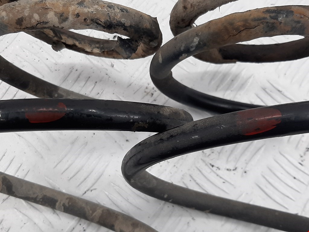 Пружина передняя левая/правая KIA Sorento 2002-2009