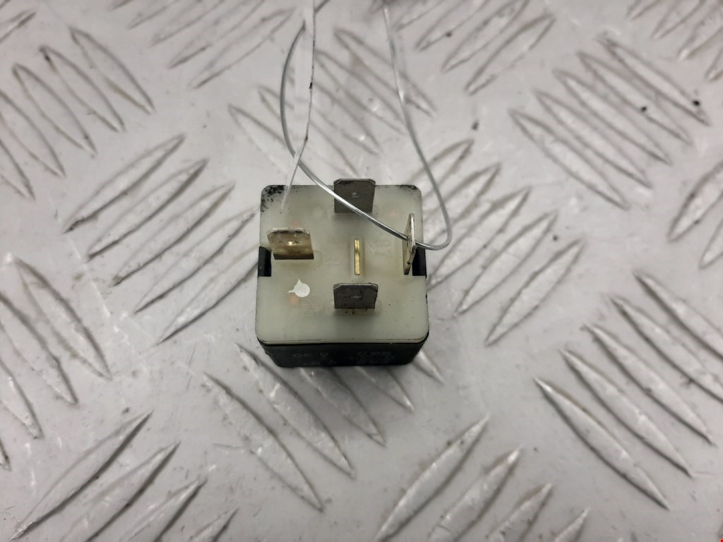 Реле VOLKSWAGEN Passat B5 1997-2005