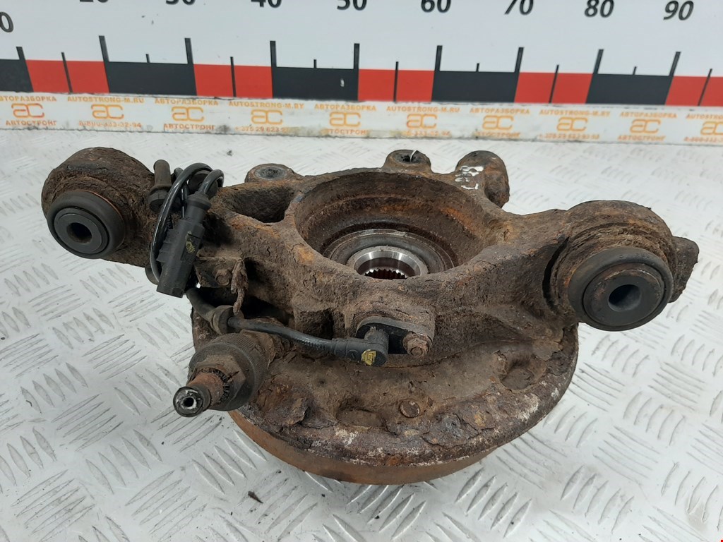 Ступица задняя правая LAND ROVER Discovery III 2005-2009