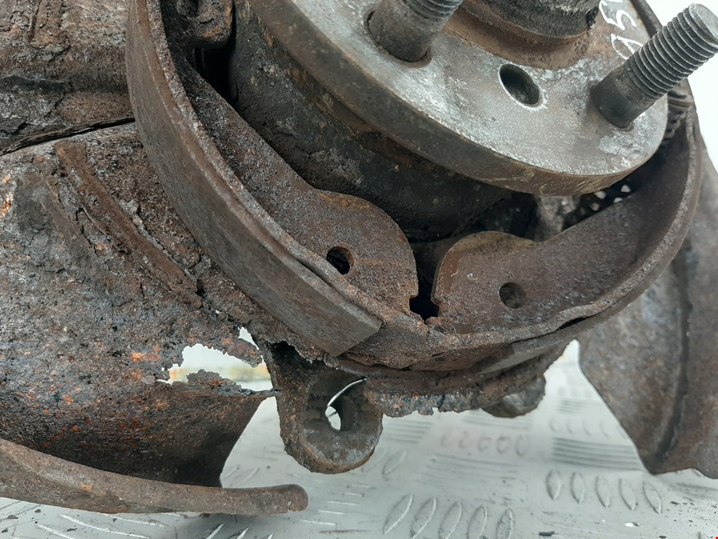 Ступица задняя левая LAND ROVER Range Rover 2002-2012