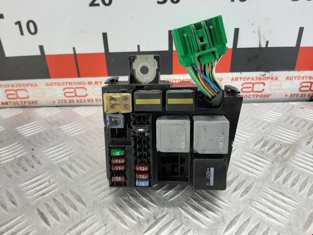 Блок предохранителей Ford Mondeo 3 (2000-2007)