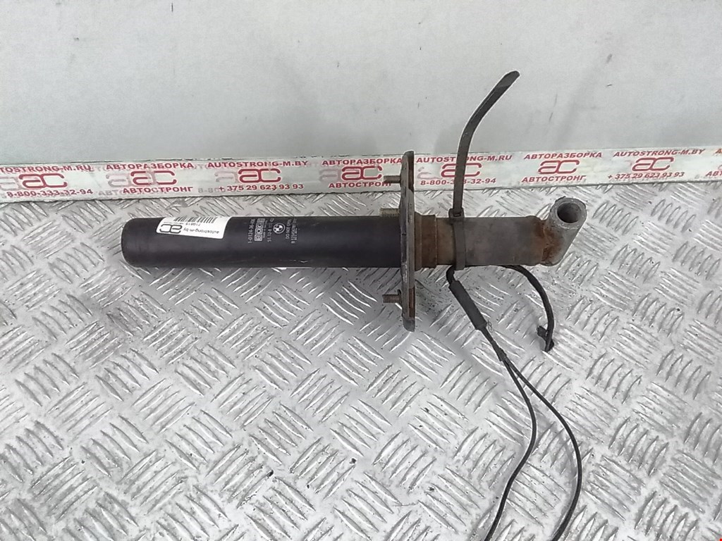 Отбойник бампера задний правый BMW 7-Series (E38) (1994-2001)