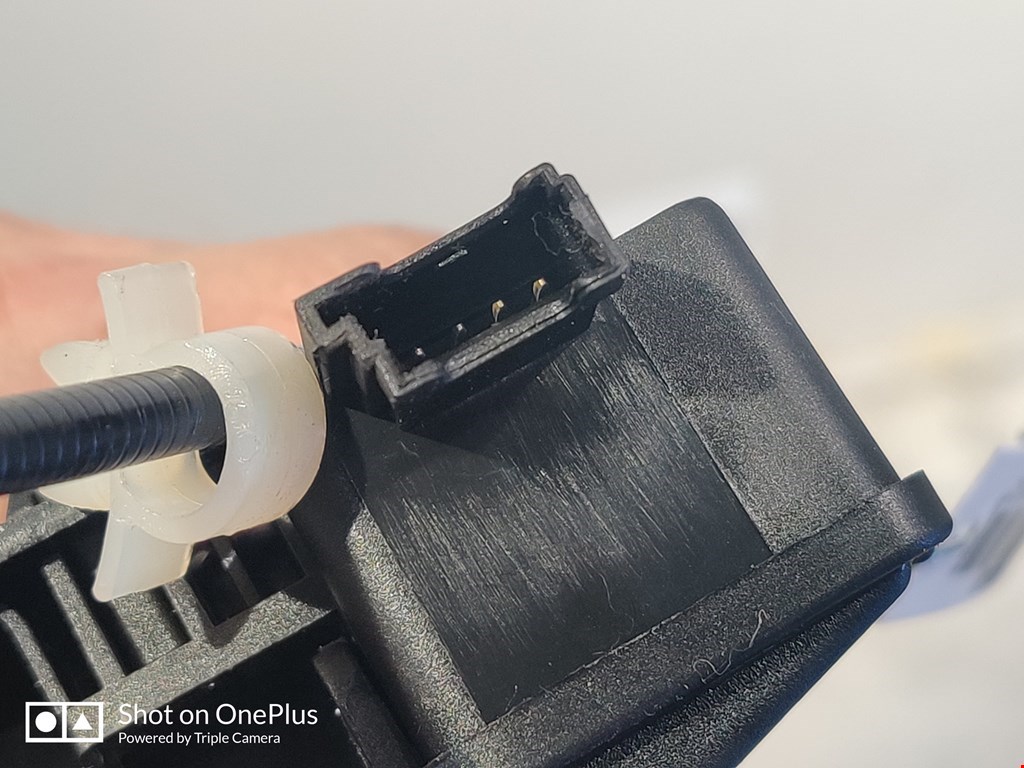 Замок багажника (крышки двери) BMW 3er E90/E91 2005-2012