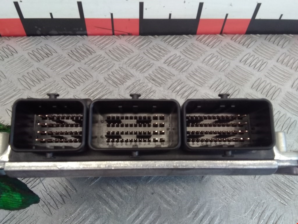 Блок управления двигателя (ЭБУ) MITSUBISHI Space Star 1999-2006