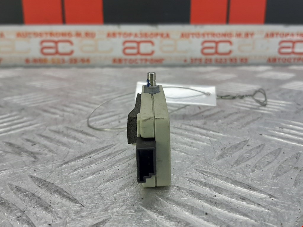 Усилитель антенны LAND ROVER Range Rover 2002-2012