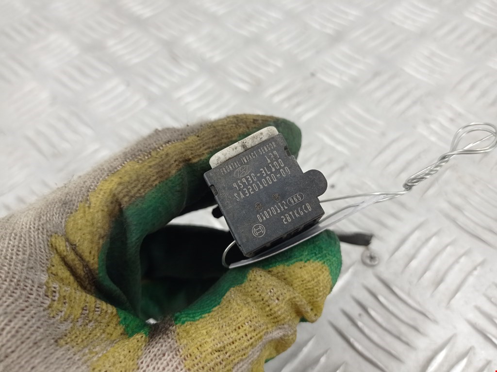 Датчик AIR BAG (подушек безопасности) HYUNDAI Santa Fe CM 2005-2012