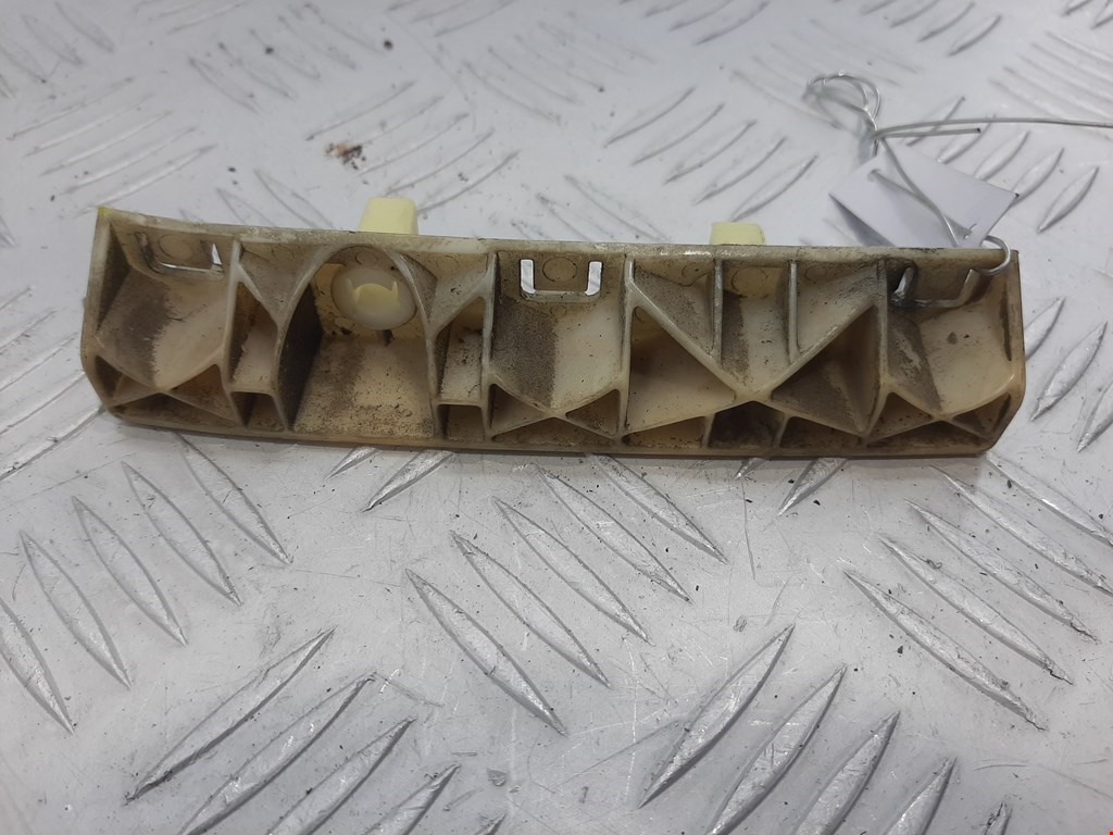 Кронштейн заднего бампера левый правый INFINITI QX56/QX80 2004-2010