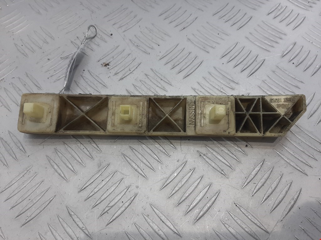 Кронштейн заднего бампера левый правый INFINITI QX56/QX80 2004-2010