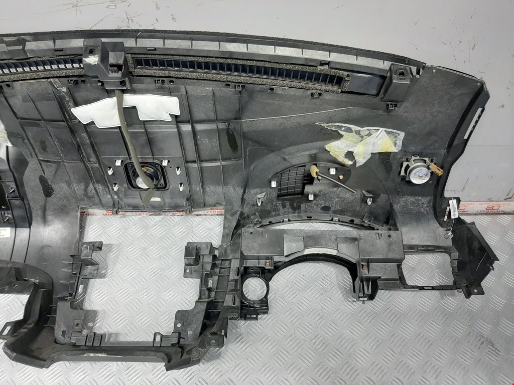 Торпедо NISSAN Armada 2003-2016