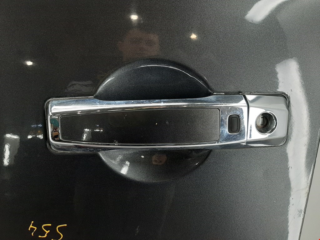 Дверь передняя левая NISSAN Armada 2003-2016