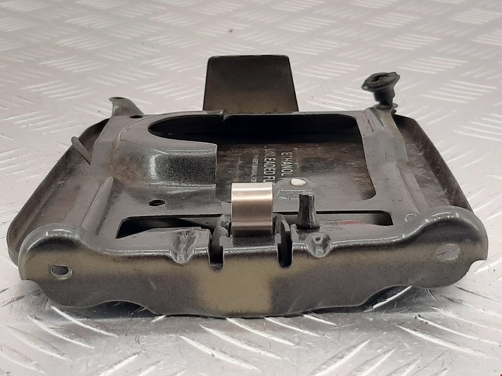 Лючок бензобака NISSAN Armada 2003-2016