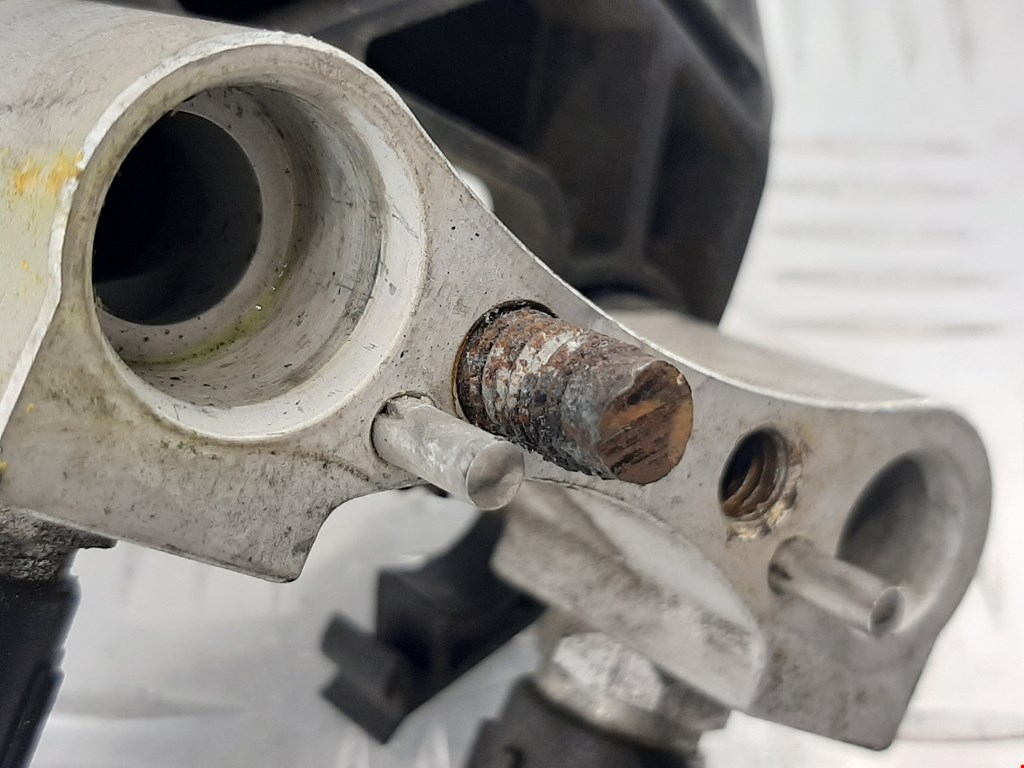 Трубка кондиционера BMW X5 E70 2007-2013