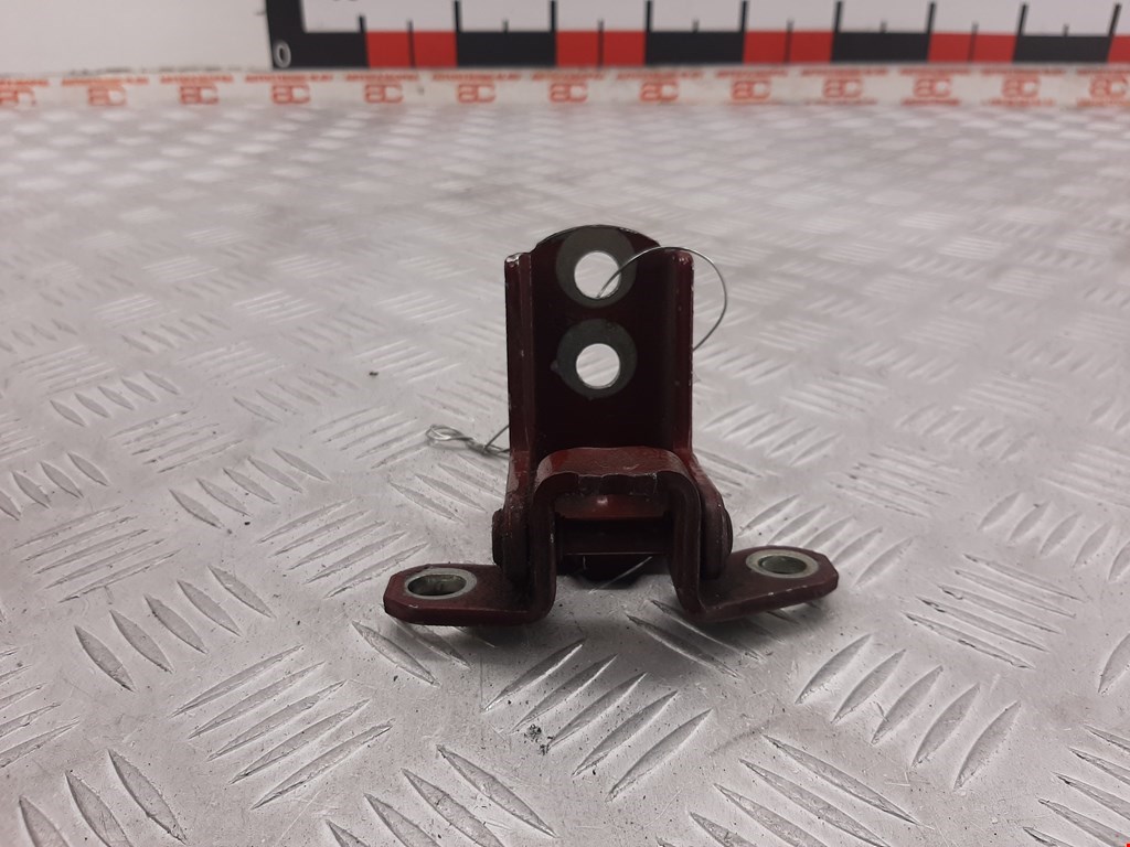 Петля двери задней правой Nissan Pathfinder (R51) (2004-2014)