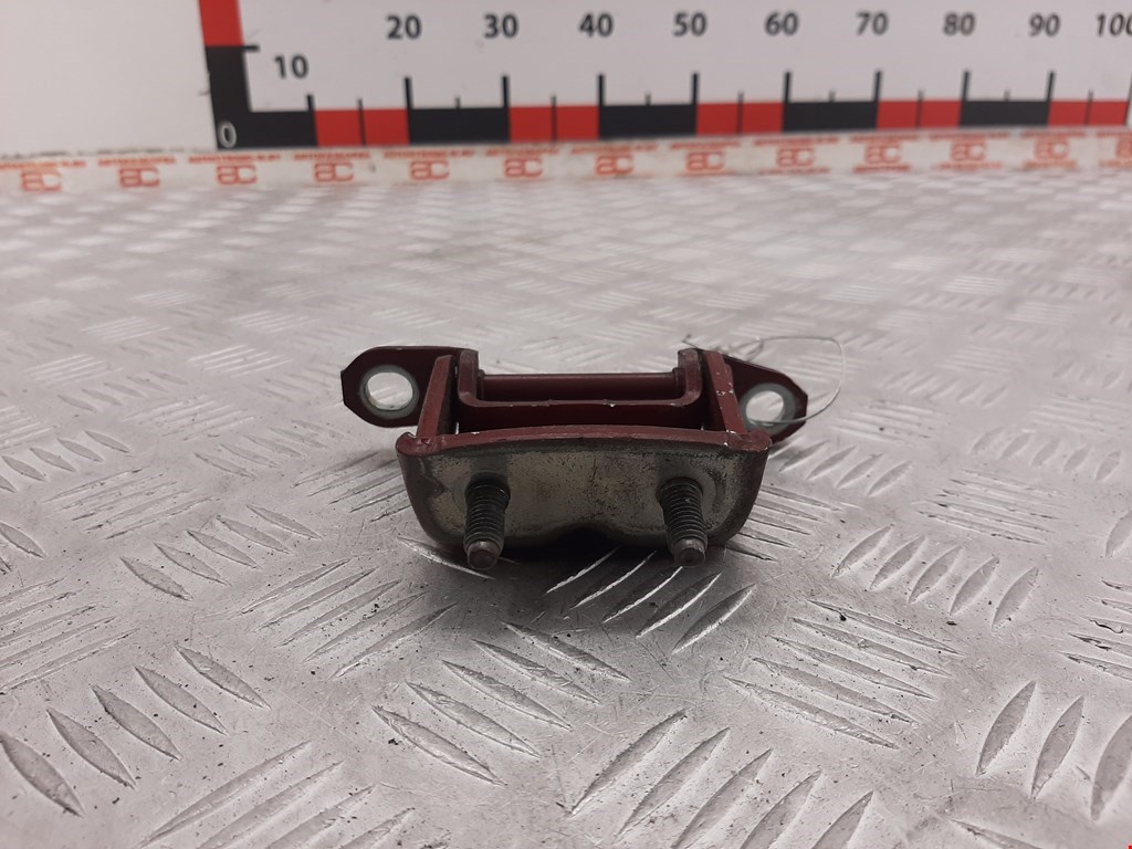 Петля двери задней правой Nissan Pathfinder (R51) (2004-2014)