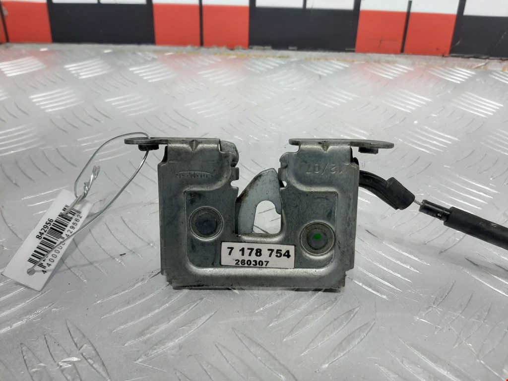 Замок капота BMW X5 E70 2007-2013