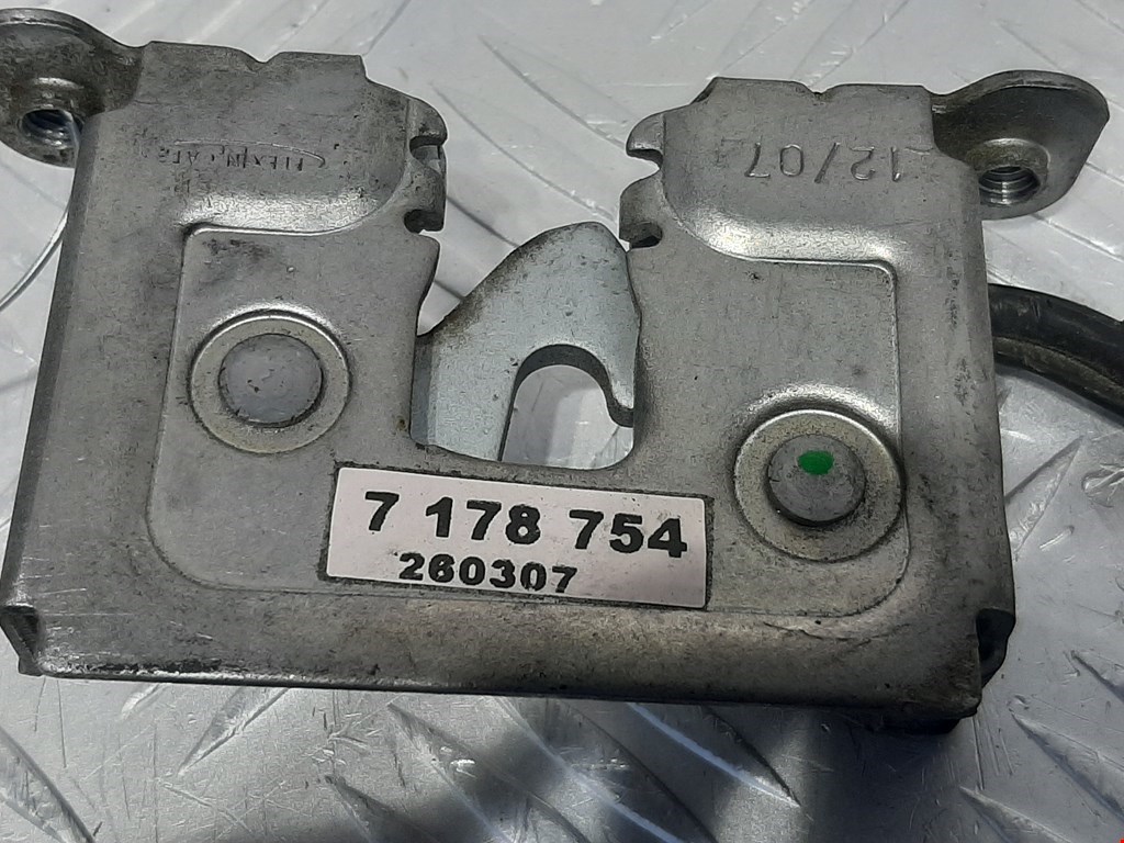 Замок капота BMW X5 E70 2007-2013