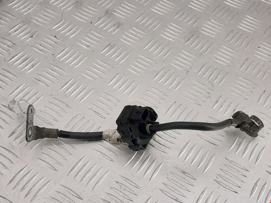 Клемма аккумулятора (минус) - INFINITI QX56/QX80 2004-2010