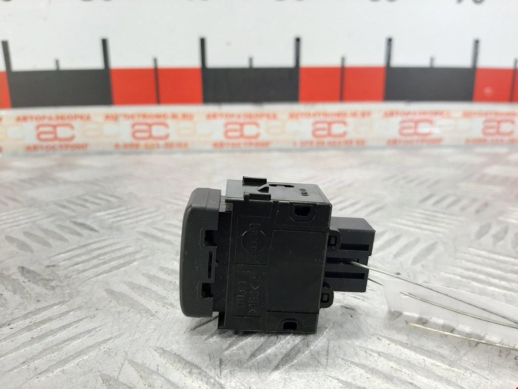 Кнопка антипробуксовочной системы NISSAN Pathfinder R51M 2004-2014